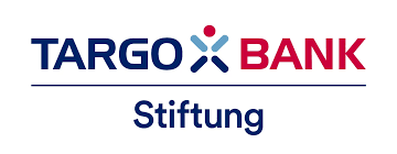 Logo der Targobank Stiftung mit stilisiertem X-Symbol zwischen den Worten 'TARGO' und 'BANK' in Großbuchstaben, darunter das Wort 'Stiftung'.